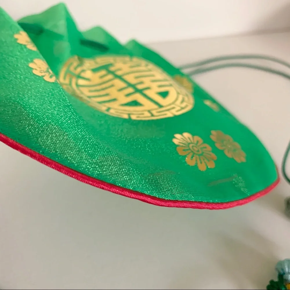 Hold 90’s vintage pouch